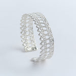 Load image into Gallery viewer, Manchette dentelle Milford

