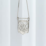 Charger l'image dans la galerie, Collier médaillon dentelle Nostrand
